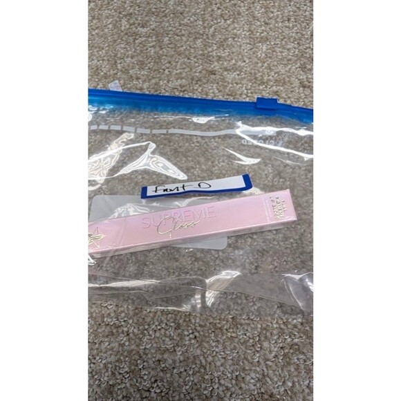 Jeffery Star Supreme Lip Gloss Urethra Pastel Yellow Creamy High Shine Finish - Picture 5 of 5